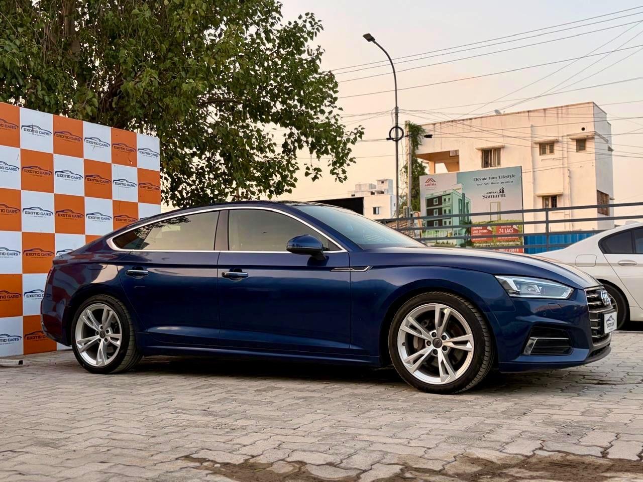 
								Audi A5 Blue full									
