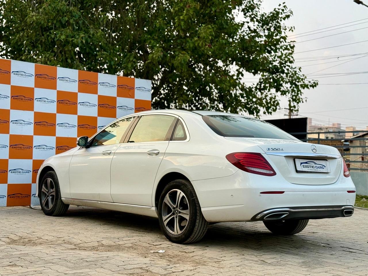 
								Mercedes Benz E220D full									