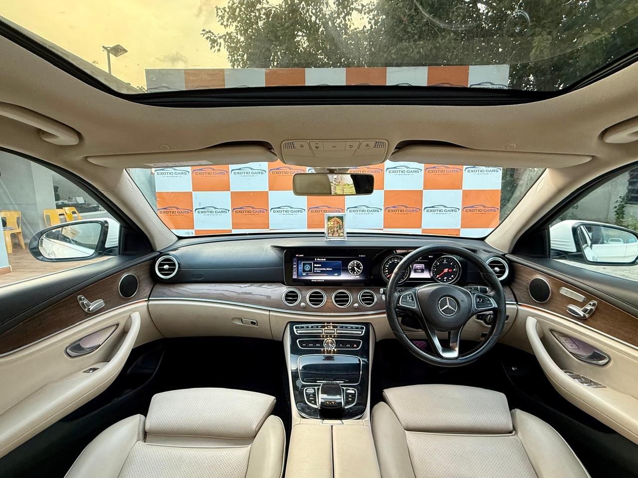 
								Mercedes Benz E220D full									