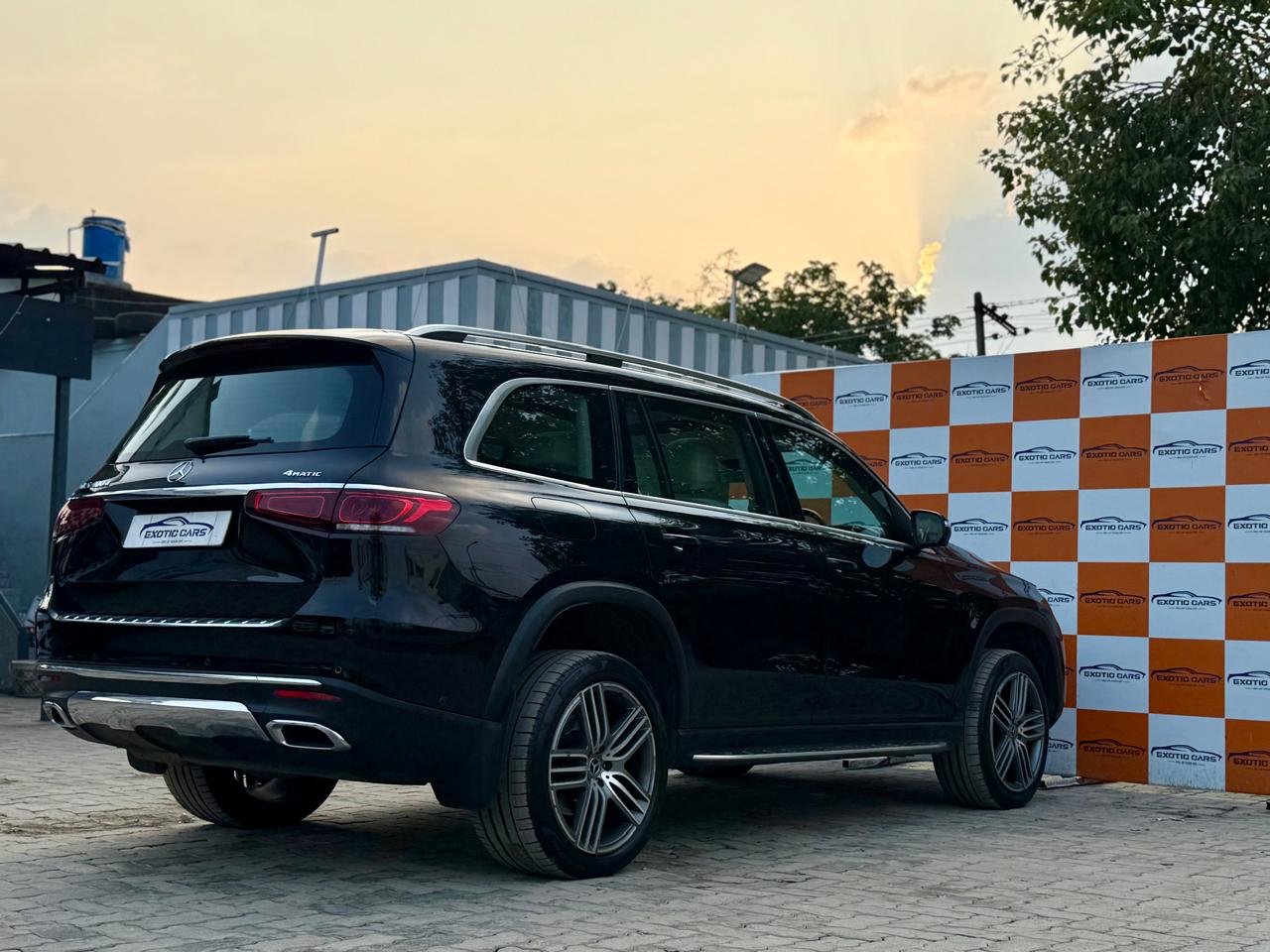 
								Mercedes Benz GLS400D 4Matic full									