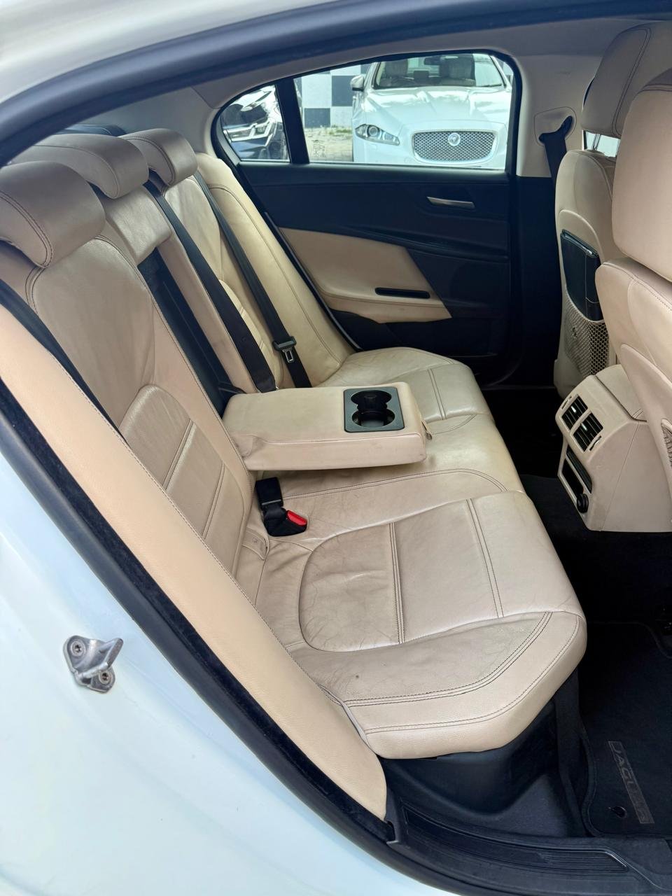 
								JAGUAR XE PRESTIGE full									