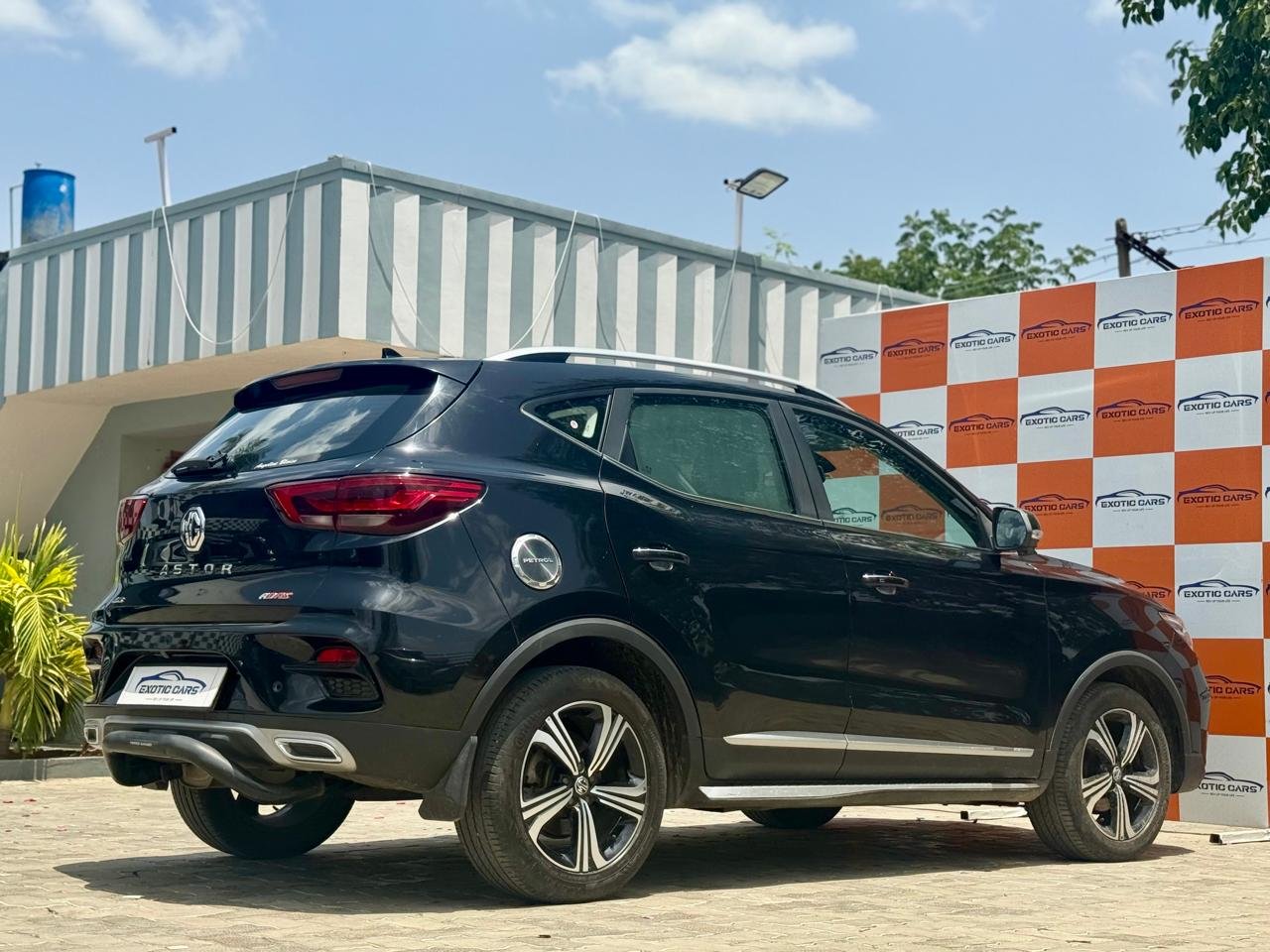 
								MG ASTOR ZS SAVVY full									