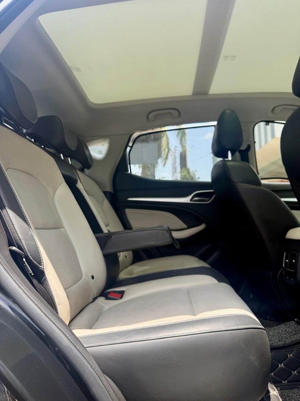 
								MG ASTOR ZS SAVVY full									