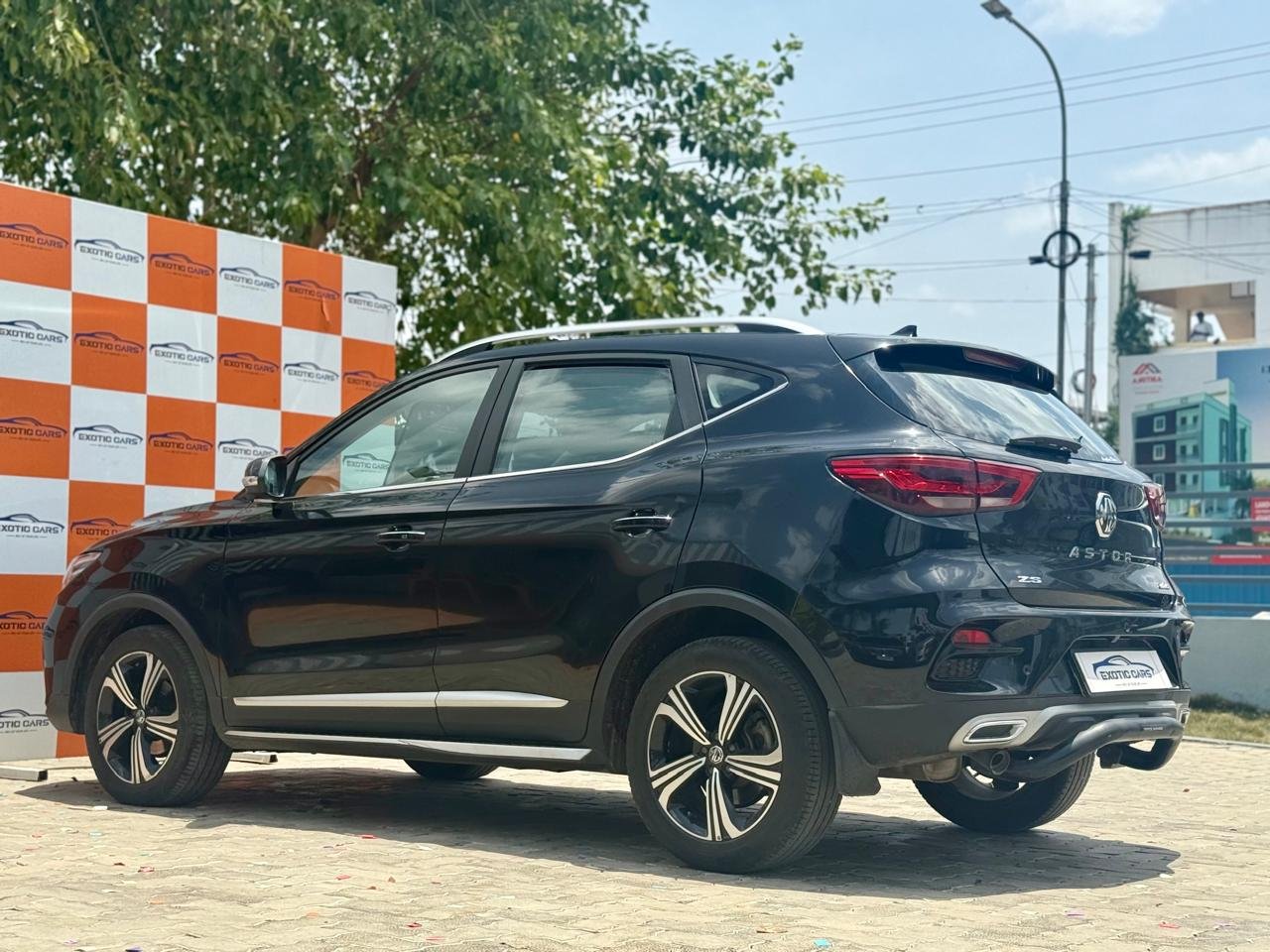 
								MG ASTOR ZS SAVVY full									