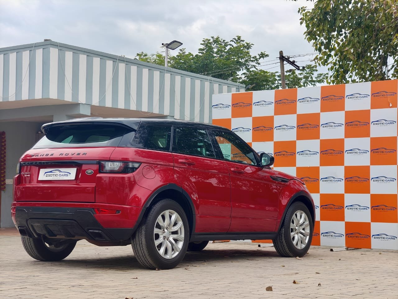 
								RANGE ROVER EVOQUE full									