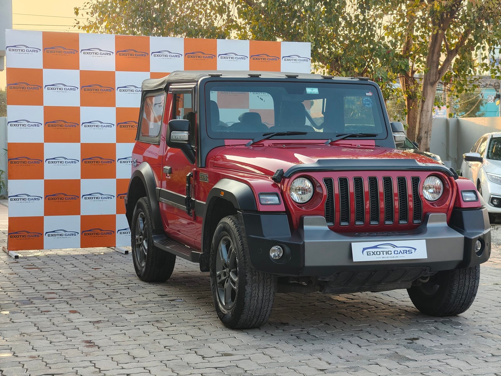 
								MAHINDRA THAR full									
