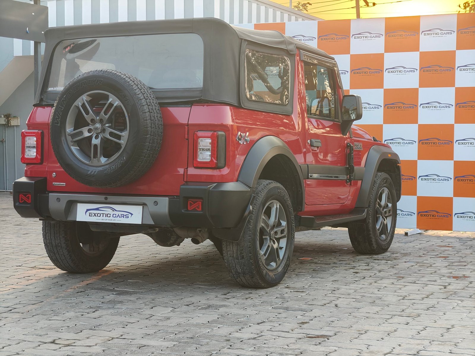 
								MAHINDRA THAR LX AT full									