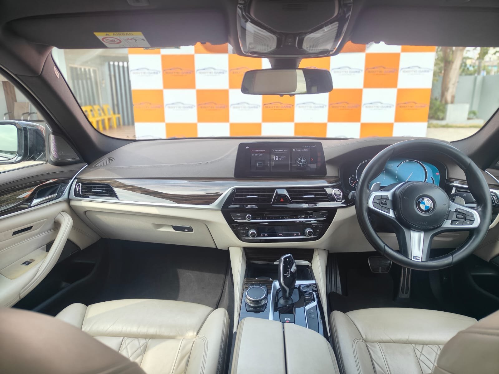 
								BMW 530D MSPORT full									