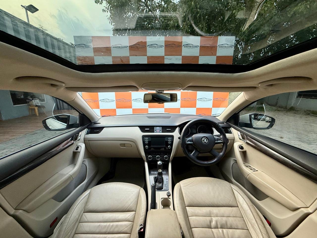 
								SKODA OCTAVIA L&K full									