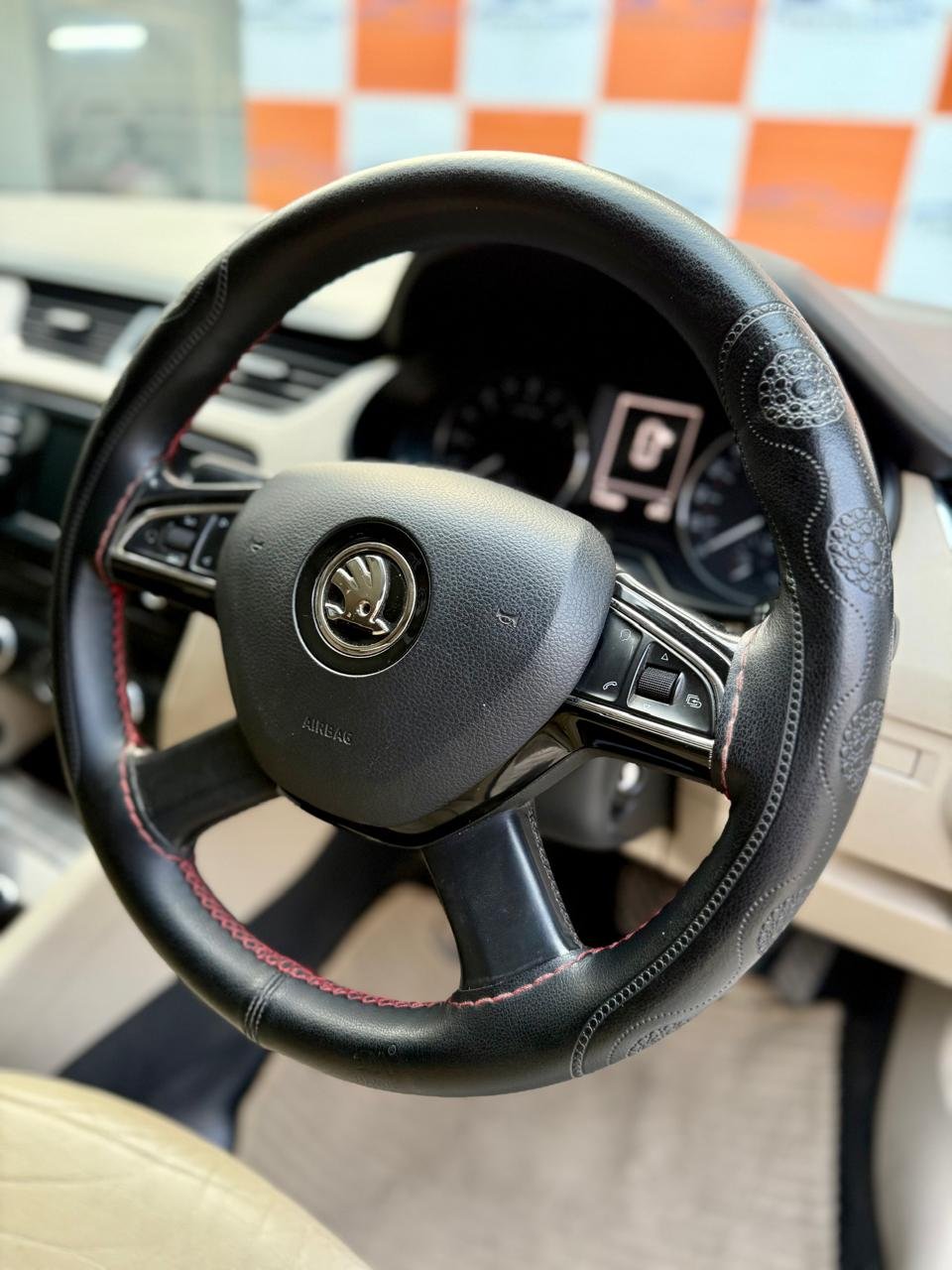 
								SKODA OCTAVIA L&K full									