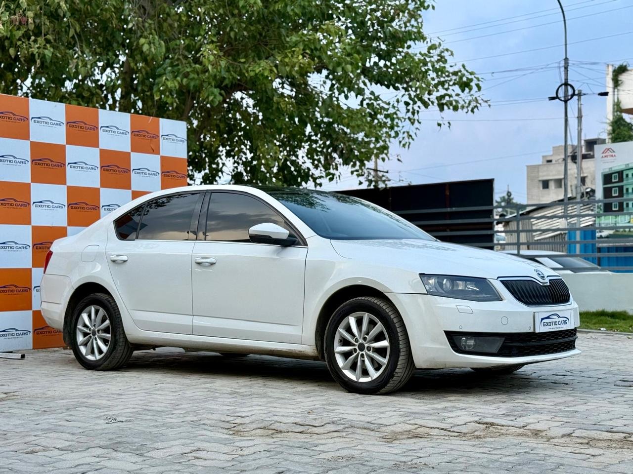 
								SKODA OCTAVIA L&K full									