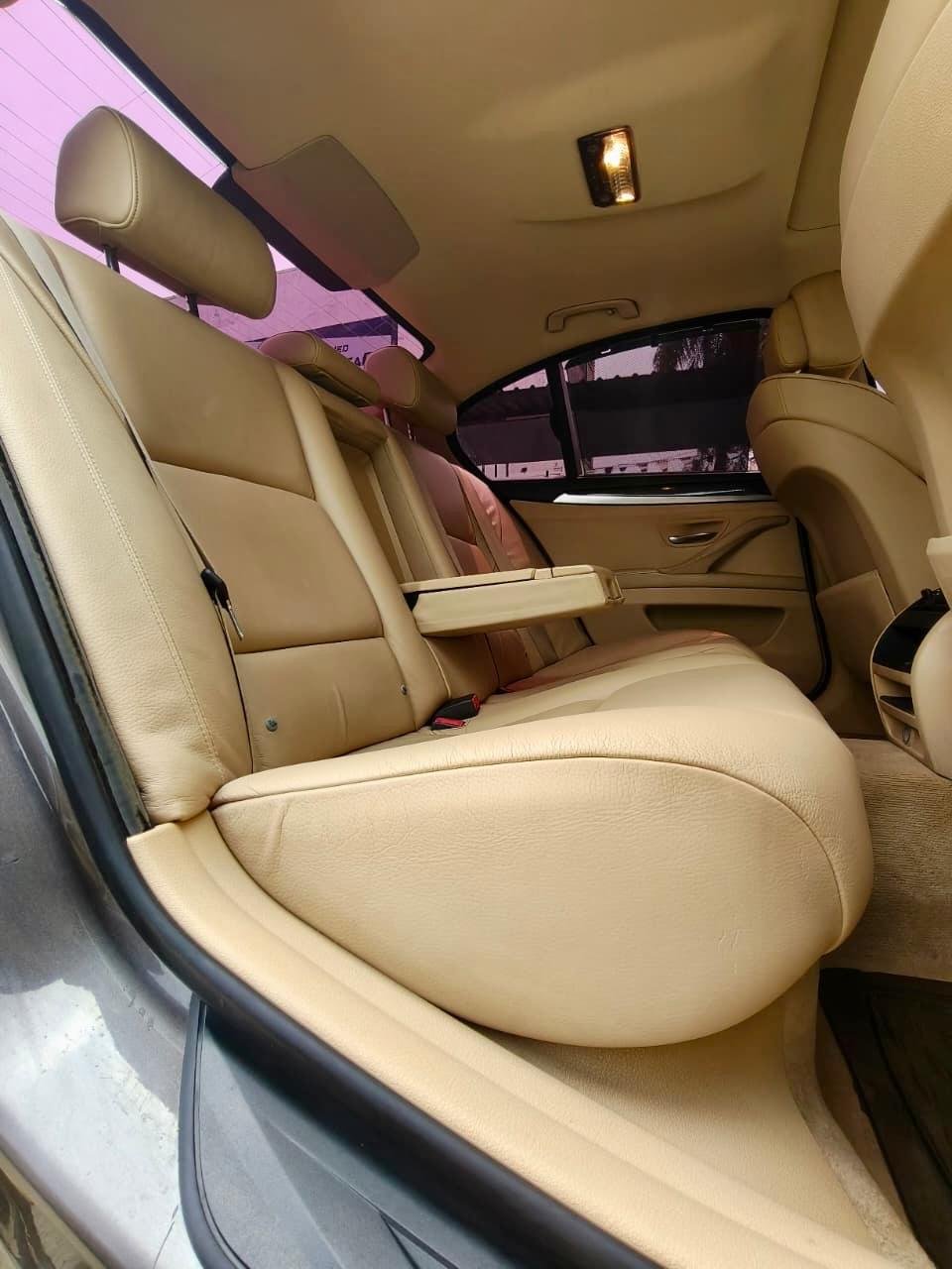 
								BMW 520D LUXURY LINE full									