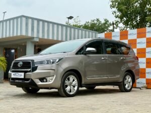 TOYOTA INNOVA CRYSTA 2.8Z