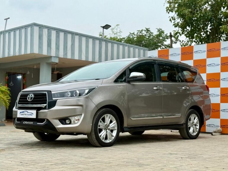 TOYOTA INNOVA CRYSTA 2.8Z