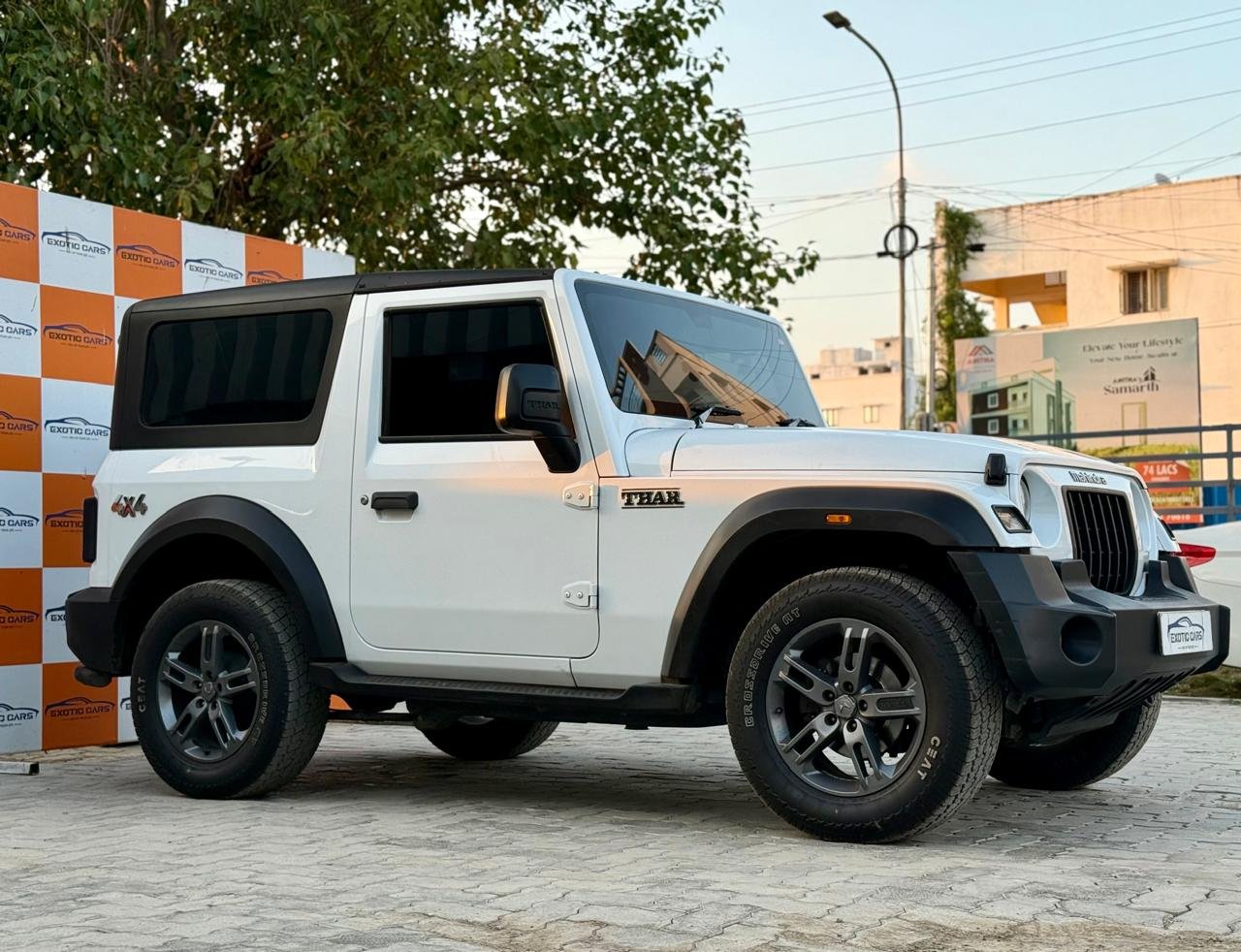 
								MAHINDRA THAR LX AT full									