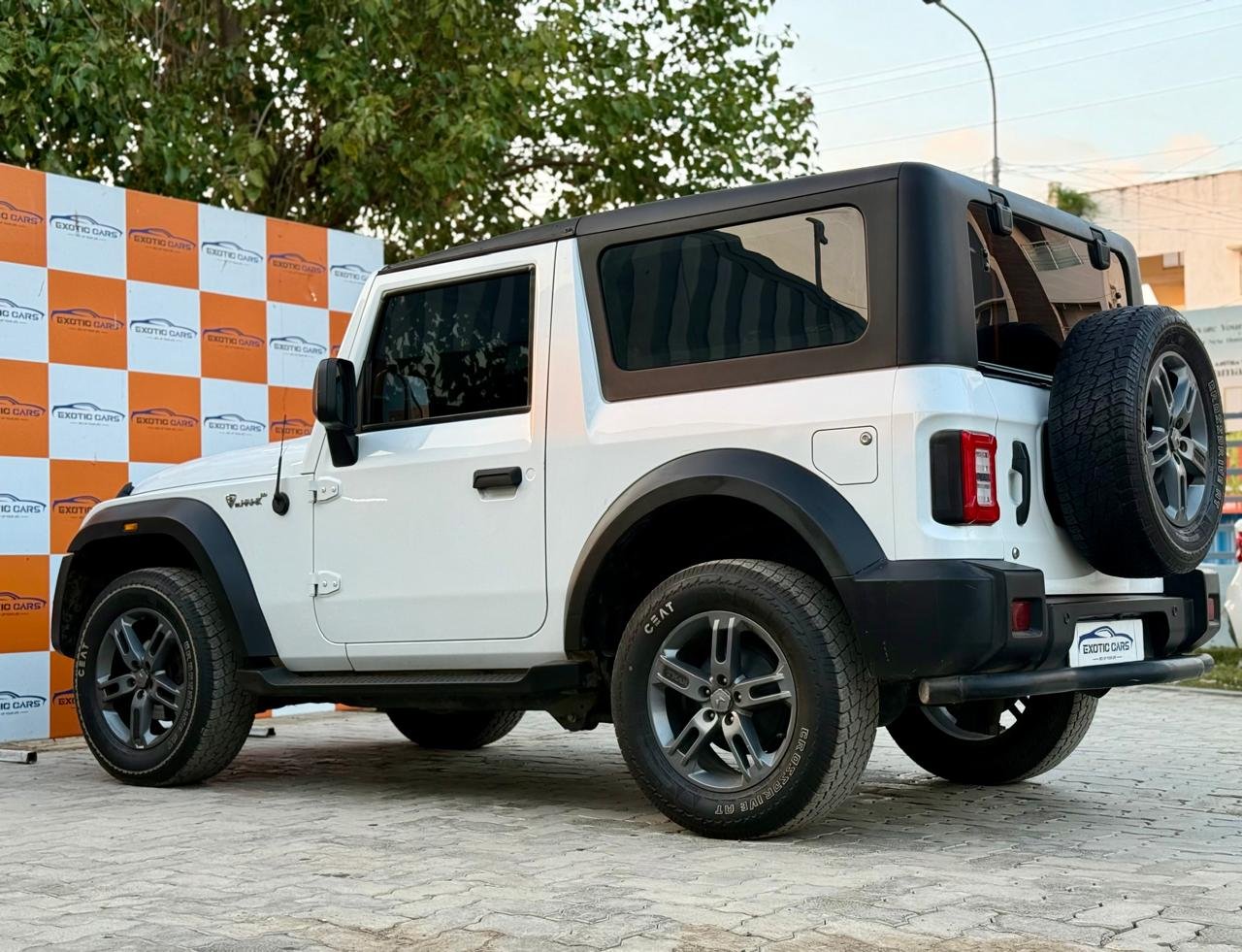 
								MAHINDRA THAR LX AT full									