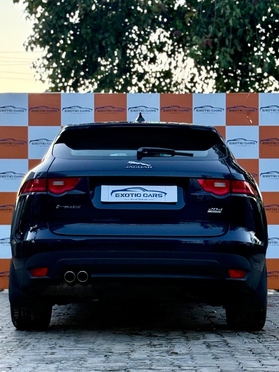 
								JAGUAR F-PACE R DYNAMIC full									