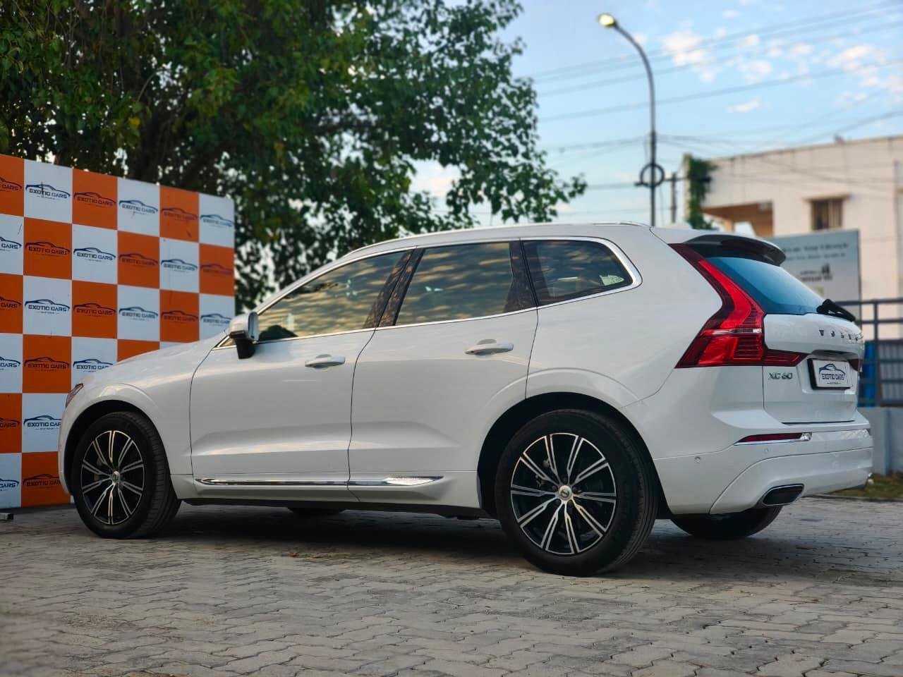 
								Volvo XC60 D5 full									
