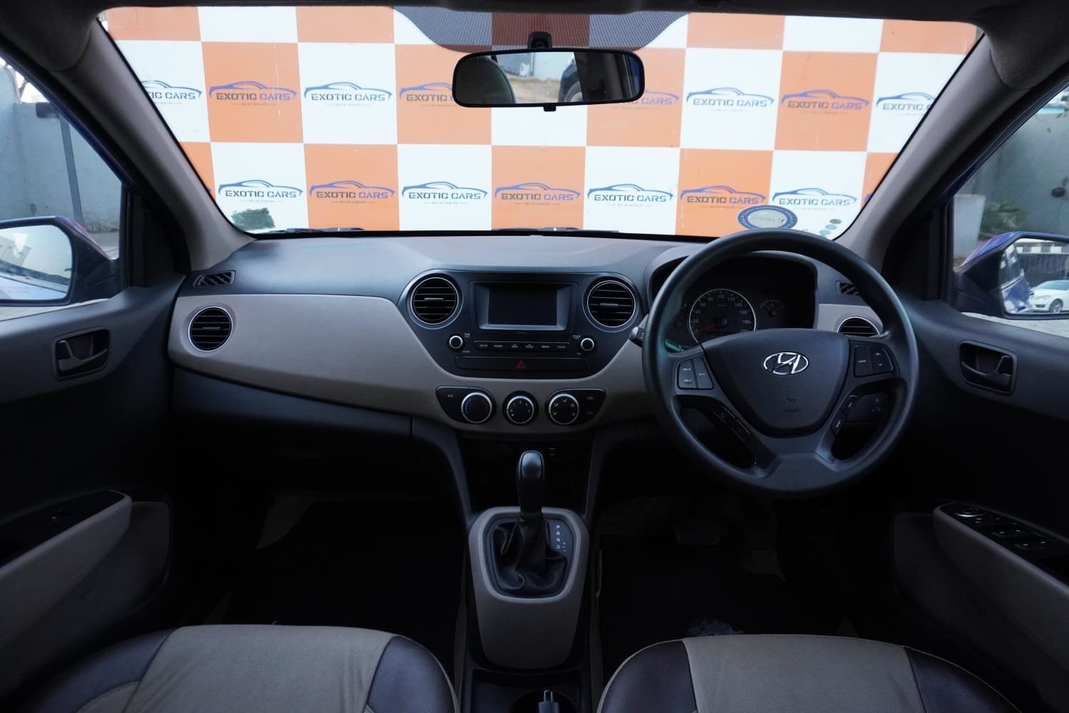 
								HYUNDAI GRAND I10 MAGNA full									