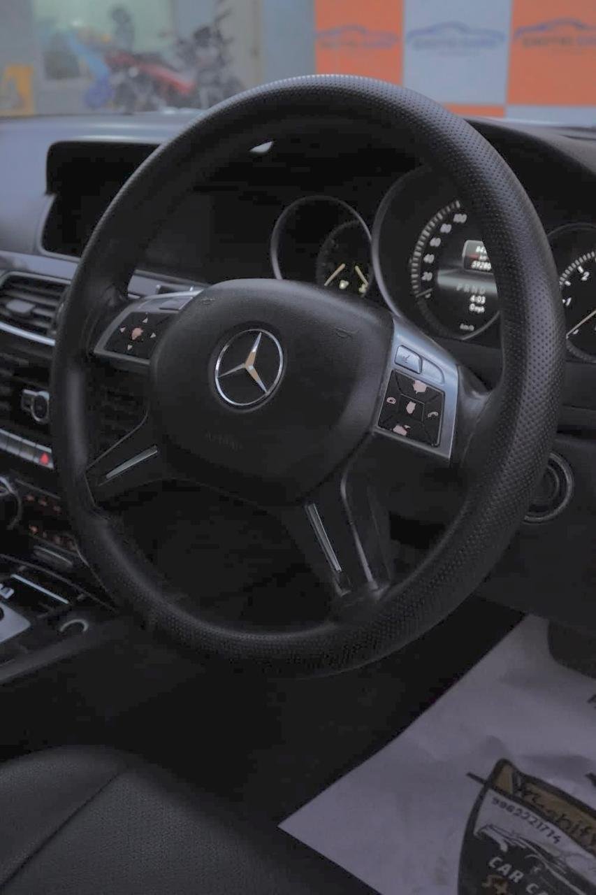 
								MERCEDES BENZ C220D full									