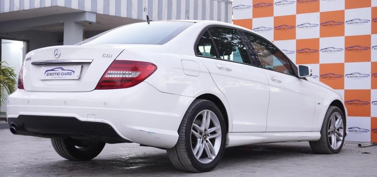 
								MERCEDES BENZ C220D full									