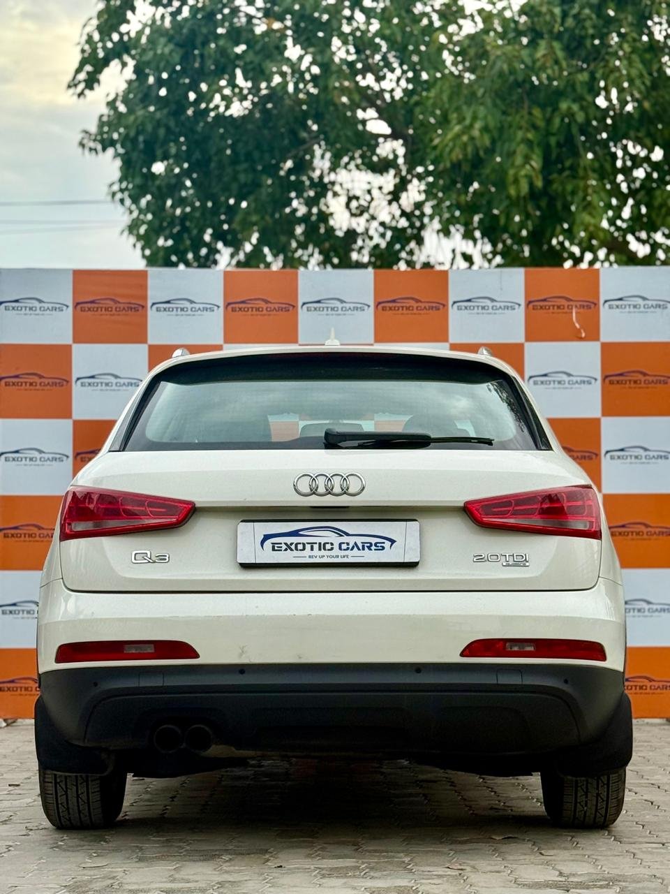 
								AUDI Q3 QUATTRO full									