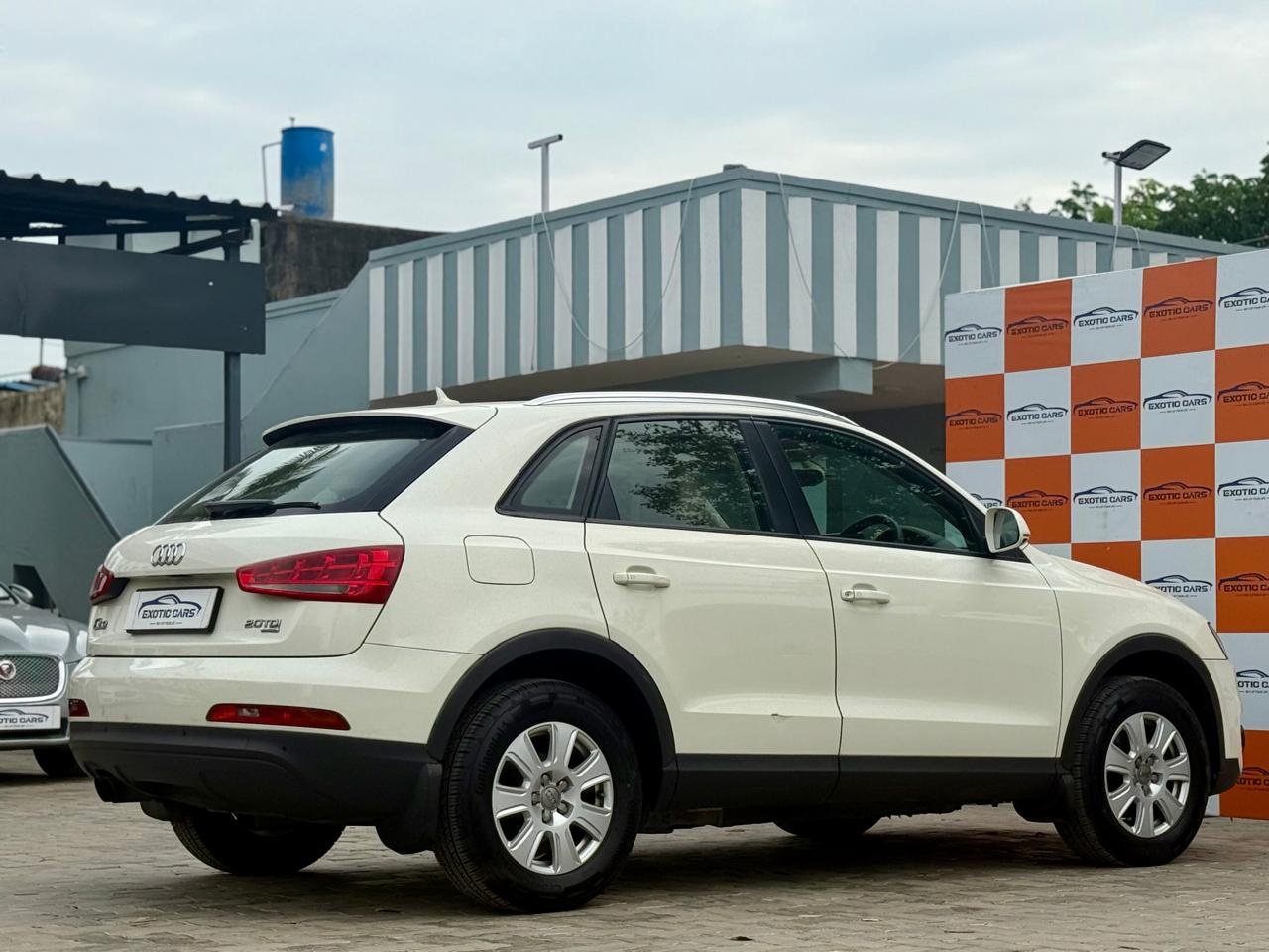 
								AUDI Q3 QUATTRO full									