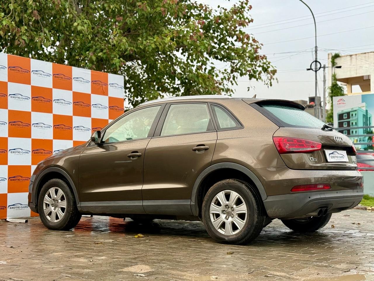 
								AUDI Q3 QUATTRO full									