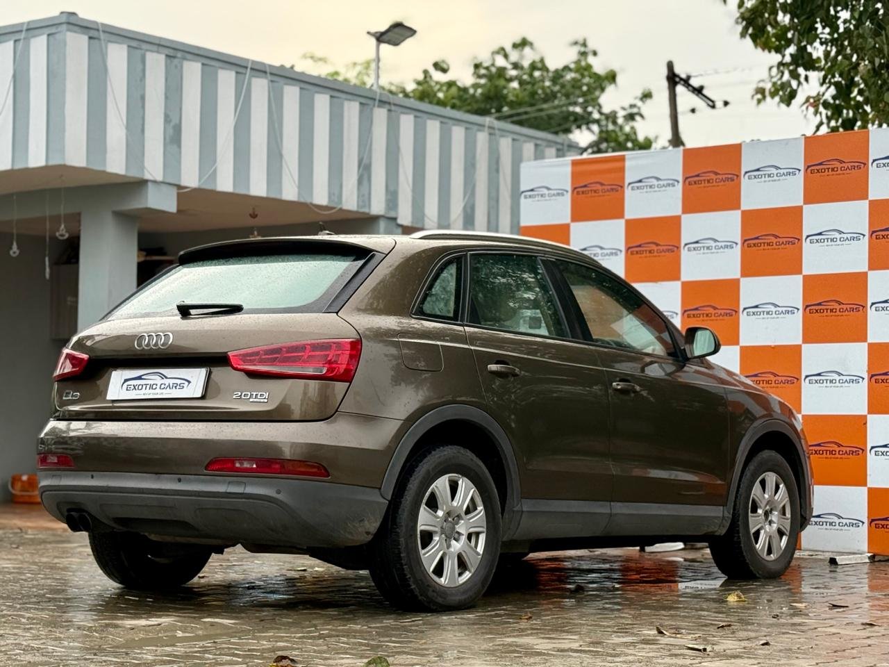 
								AUDI Q3 QUATTRO full									