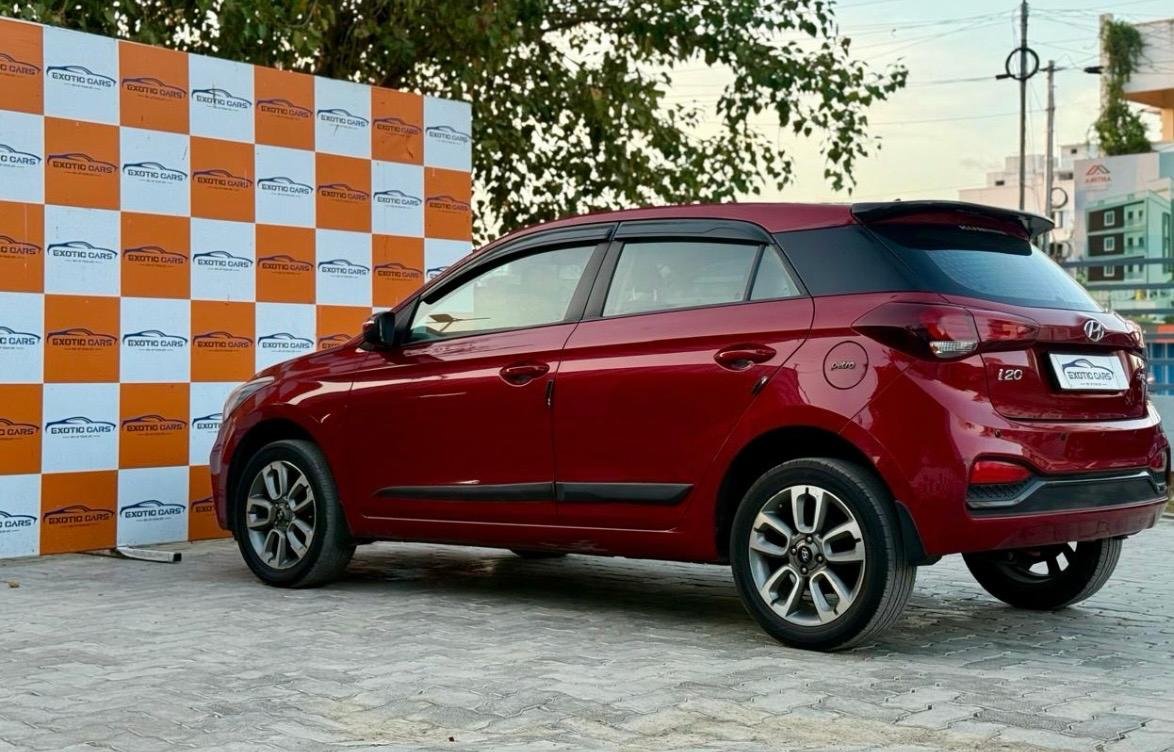 
								HYUNDAI I20 SPORTZ full									