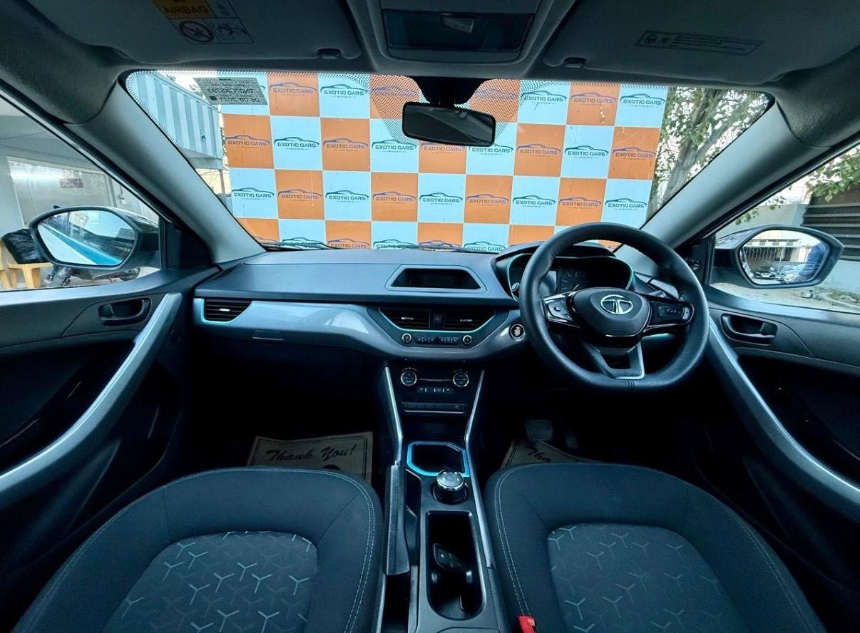 
								TATA NEXON EV XM full									