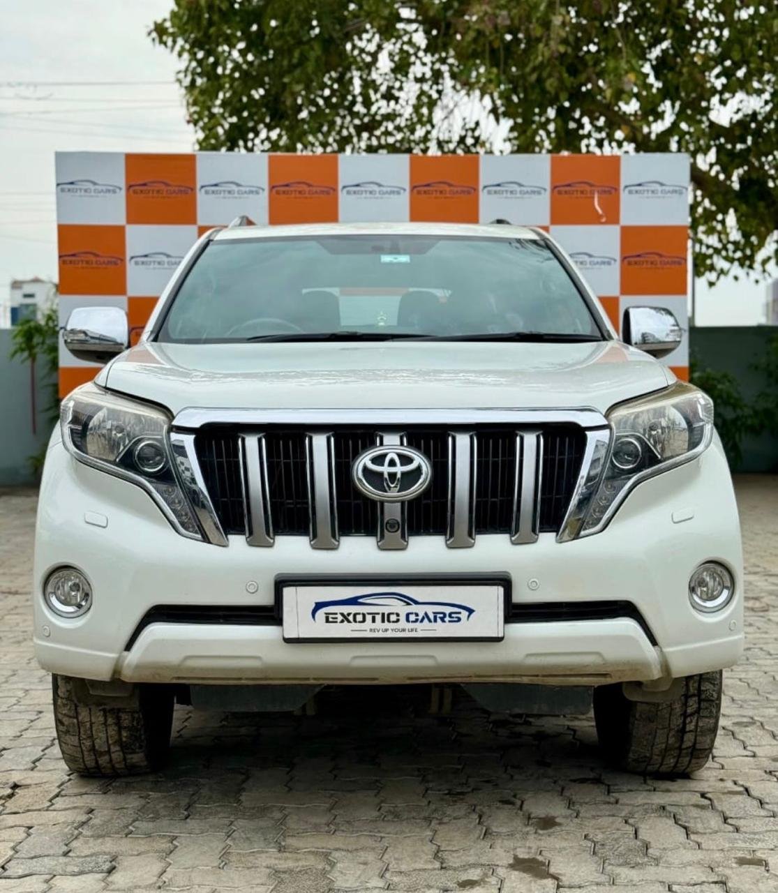 
								TOYOTA LAND CRUISER PRADO full									