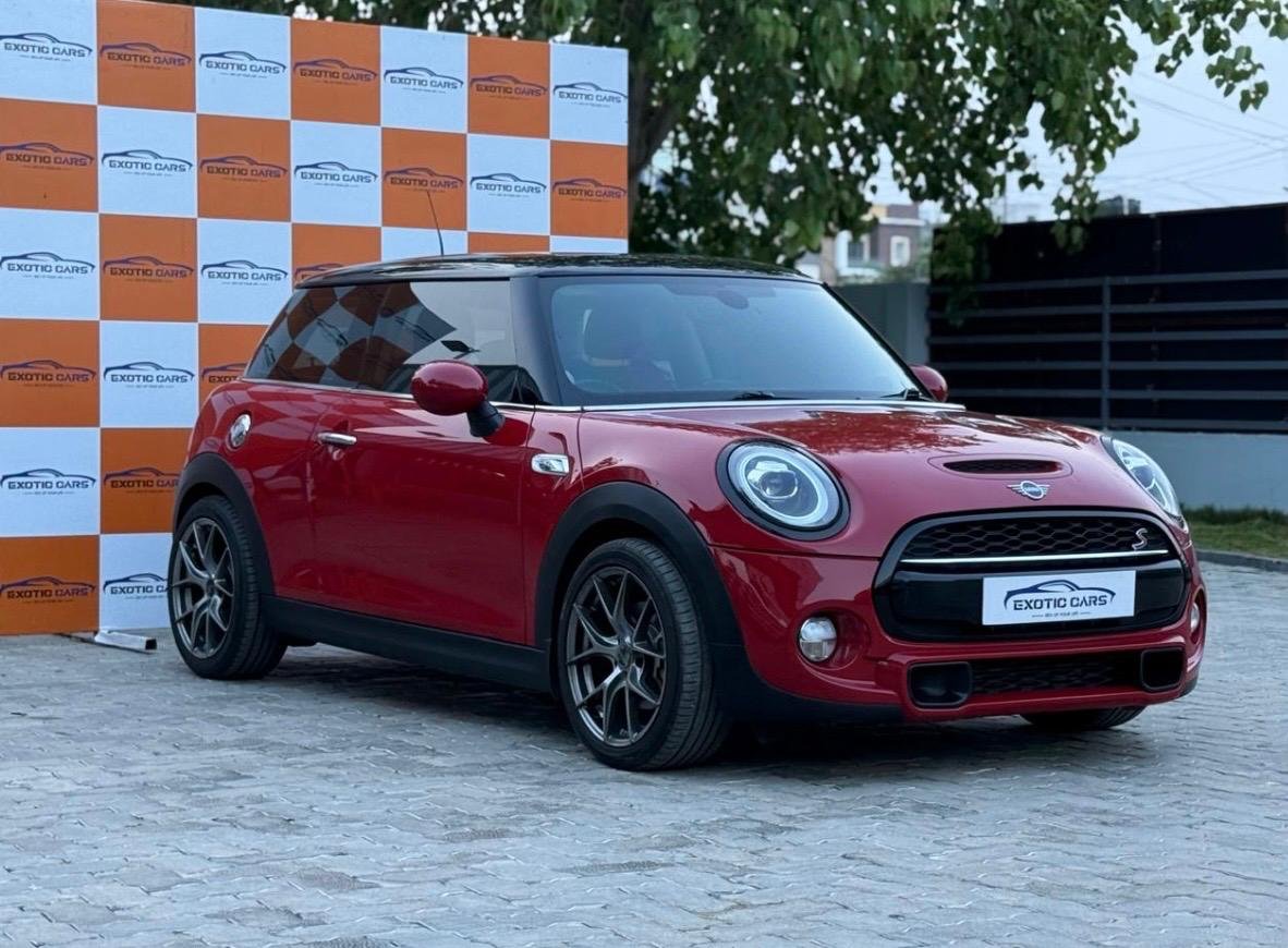 
								MINI COOPER JCW full									