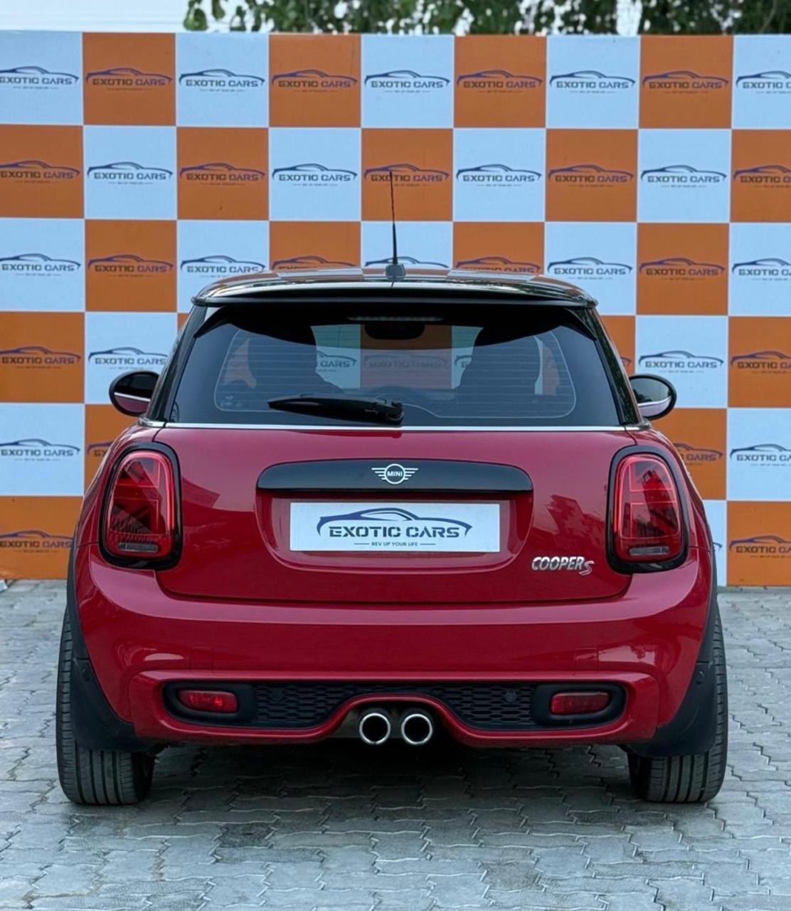 
								MINI COOPER JCW full									