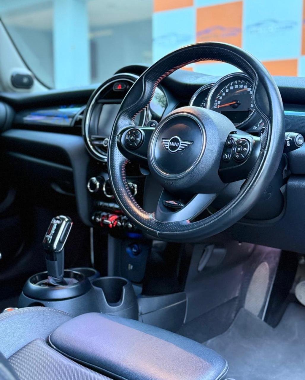 
								MINI COOPER JCW full									