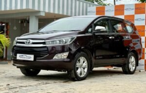 TOYOTA INNOVA CRYSTA