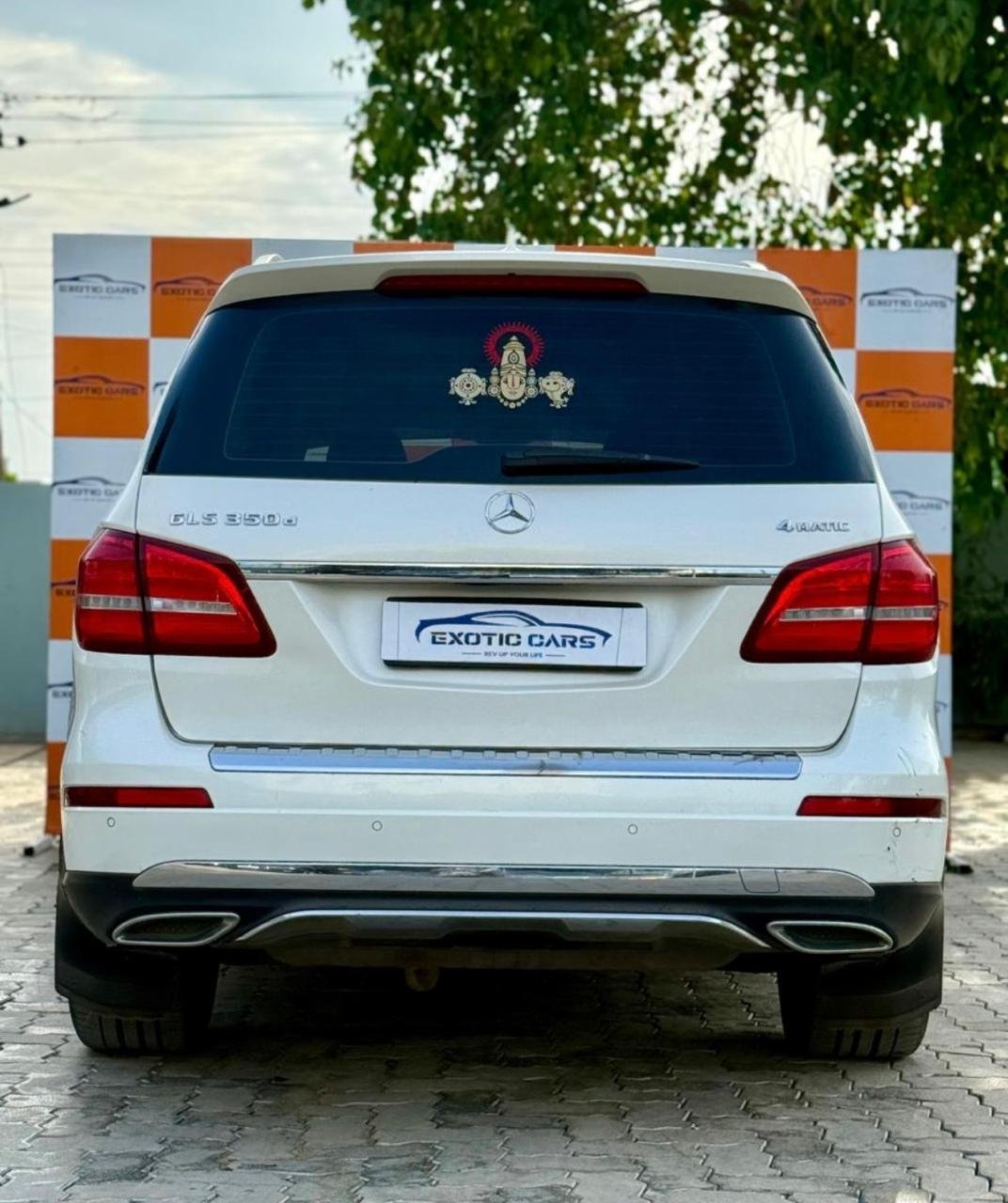 
								MERCEDES BENZ GLS350D 4MATIC full									