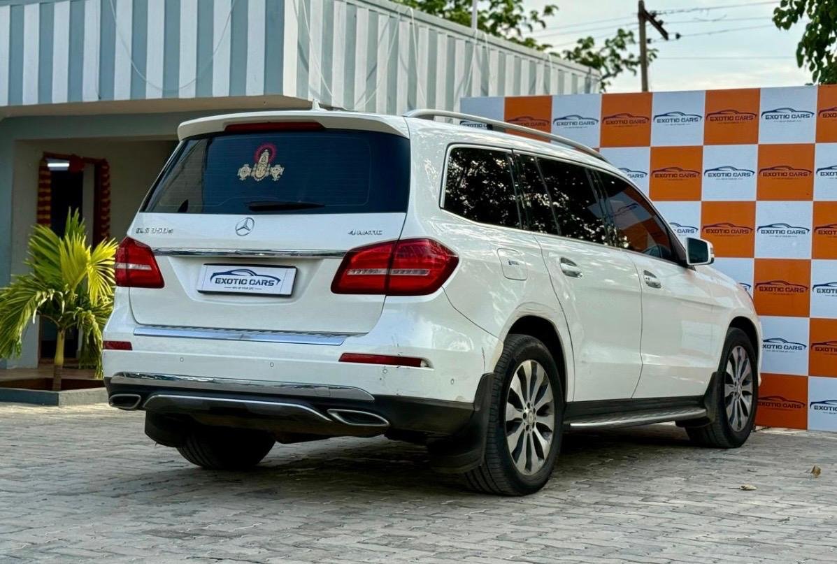 
								MERCEDES BENZ GLS350D 4MATIC full									