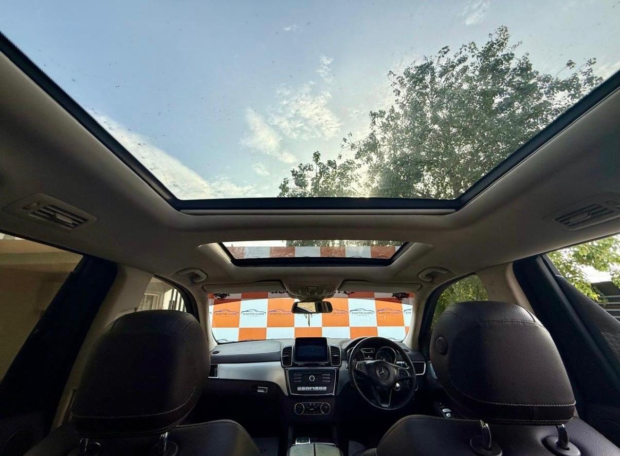 
								MERCEDES BENZ GLS350D 4MATIC full									