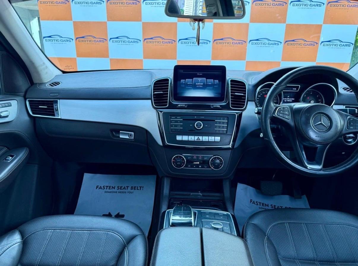 
								MERCEDES BENZ GLS350D 4MATIC full									